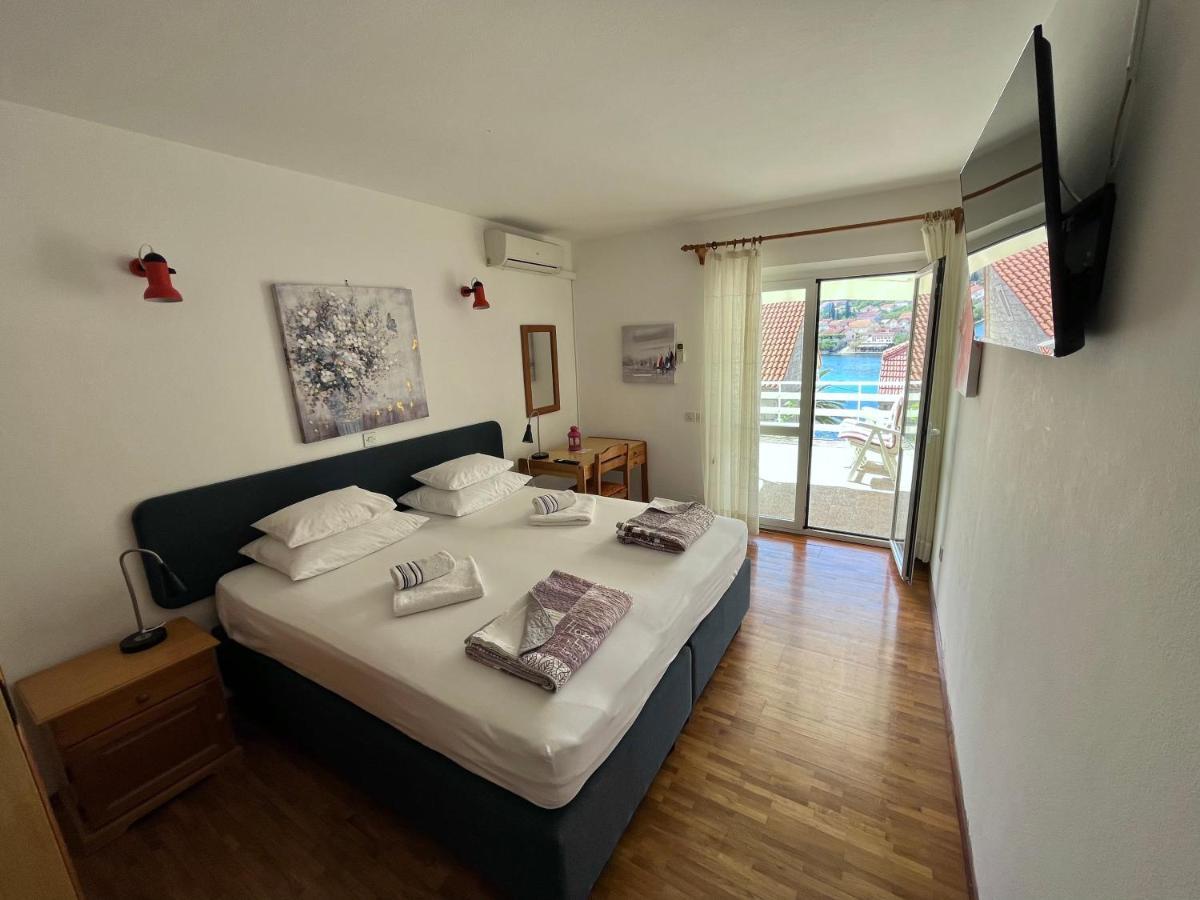 Apartments Suda Lumbarda Exterior photo