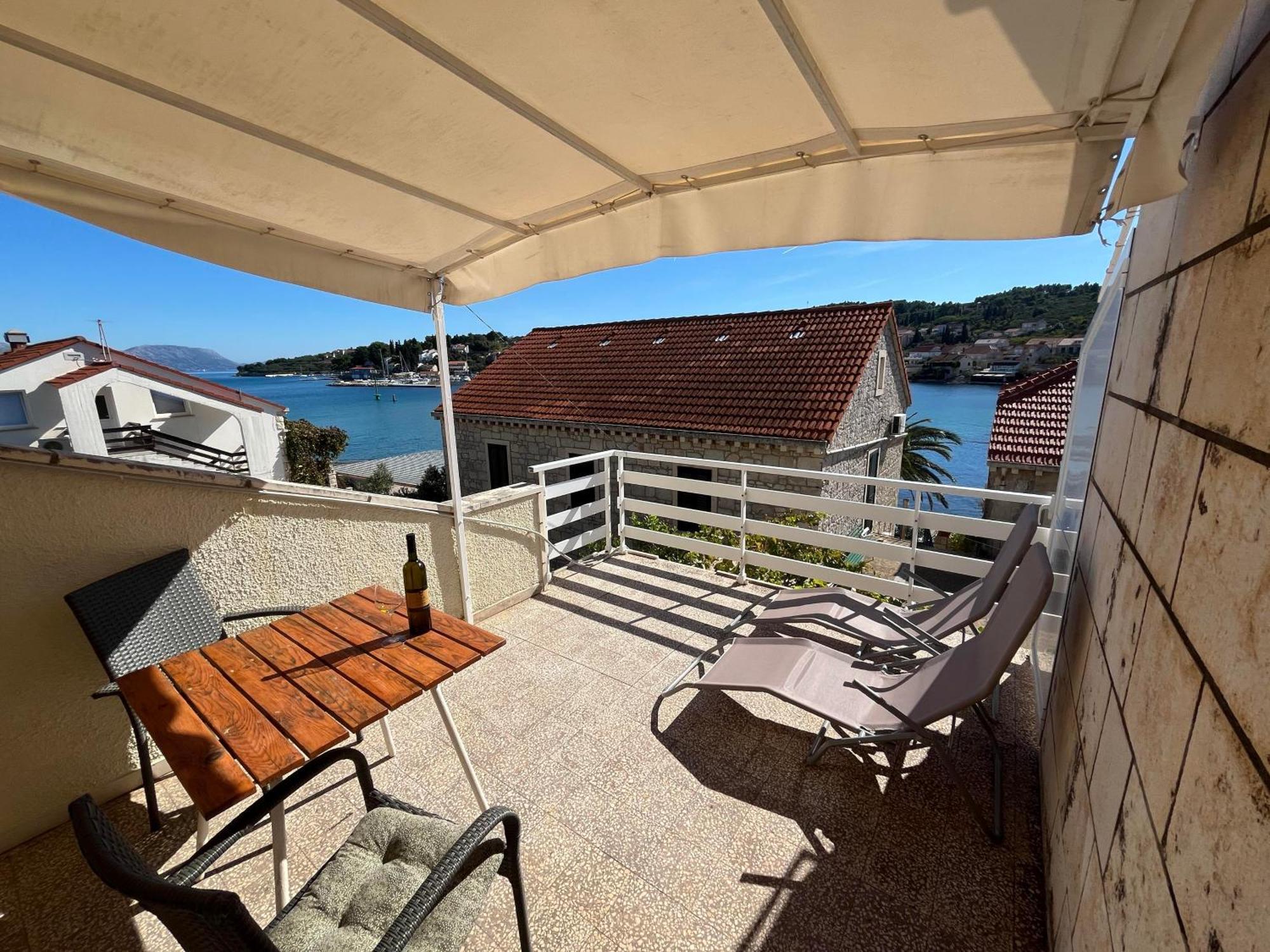 Apartments Suda Lumbarda Exterior photo