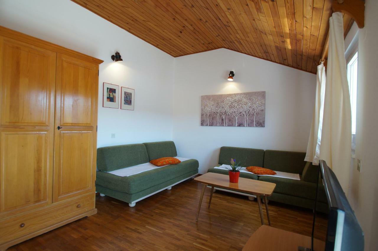 Apartments Suda Lumbarda Exterior photo