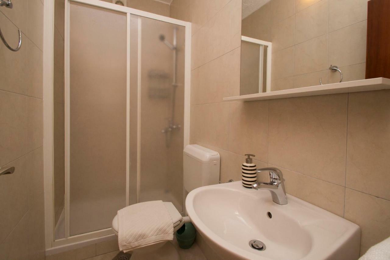 Apartments Suda Lumbarda Exterior photo